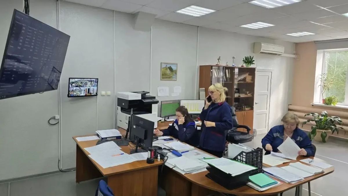 Алексей Орлов: Доложил губернатору Свердловской области Денису Паслеру о принимаемых мерах по нормализации водоснабжения в Екатеринбурге Алексей Орлов: Доложил губернатору Свердловской области Денису Паслеру о принимаемых мерах по нормализации водоснабжения в Екатеринбурге