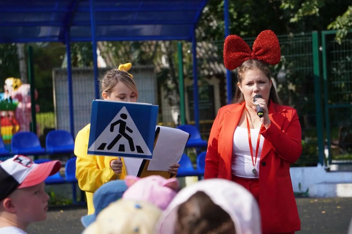 Автоинспекторы проводят практикумы для детей в городских парках Свердловской области Автоинспекторы проводят практикумы для детей в городских парках Свердловской области