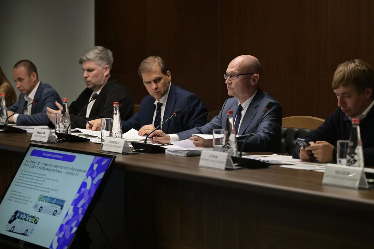 Денис Паслер: Сегодня вместе с председателем организационного комитета Международного фестиваля молодежи, Первым заместителем Руководителя Администрации Президента Российской Федерации Сергеем Владиленовичем Кириенко... Денис Паслер: Сегодня вместе с председателем организационного комитета Международного фестиваля молодежи, Первым заместителем Руководителя Администрации Президента Российской Федерации Сергеем Владиленовичем Кириенко...