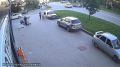 Видео момента ДТП с фиолетовым Lamborghini, который вчера в Екатеринбурге протаранил здание магазина, сбив двоих мужчин