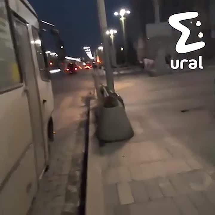 Если ваш автобус в Екате задержался на пять минут, не спешите ругаться на водителя — возможно, тут постарался местный пранкер