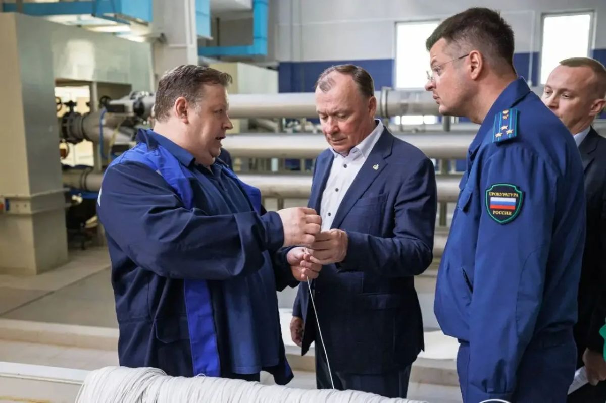 Мэр Екатеринбурга Алексей Орлов вместе с городским прокурором Игорем Кореловым побывали на Западной фильтровальной станции