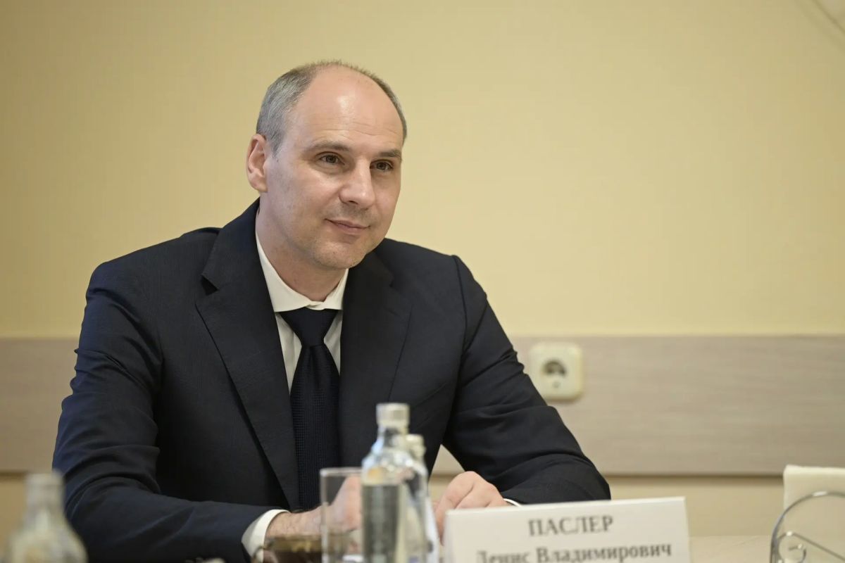 Заместитель председателя Правительства РФ Татьяна Голикова поблагодарила легендарного уральского врача Семена Спектора за вклад в развитие медицины Заместитель председателя Правительства РФ Татьяна Голикова поблагодарила легендарного уральского врача Семена Спектора за вклад в развитие медицины