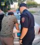 Автоинспекторы привлекли к ответственности водителей тягачей, устроивших стоянку на тротуаре в центре Екатеринбурга в нарушение ПДД