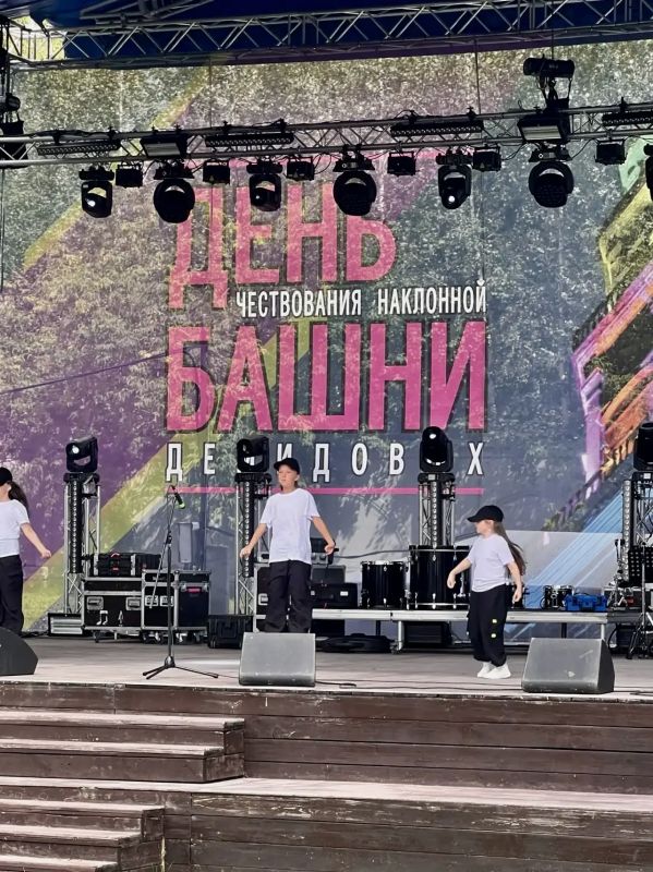 «325 – полет нормальный!»: в Невьянске отмечают День наклонной башни «325 – полет нормальный!»: в Невьянске отмечают День наклонной башни