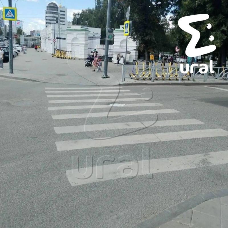 Нанотехнологии наконец-то добрались до Еката — хотели бы мы так сказать, если бы не знали, как у нас чинят дороги на Горького Нанотехнологии наконец-то добрались до Еката — хотели бы мы так сказать, если бы не знали, как у нас чинят дороги на Горького