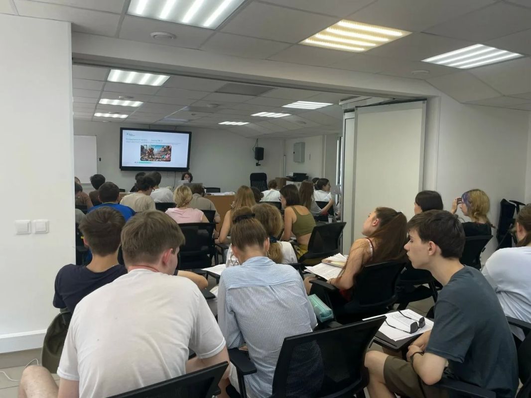 Более ста свердловских школьников погрузились в цифровой мир в рамках федерального проекта «День цифры» Более ста свердловских школьников погрузились в цифровой мир в рамках федерального проекта «День цифры»