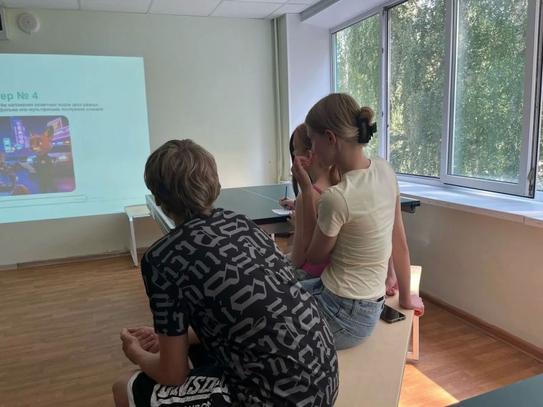 Более ста свердловских школьников погрузились в цифровой мир в рамках федерального проекта «День цифры» Более ста свердловских школьников погрузились в цифровой мир в рамках федерального проекта «День цифры»