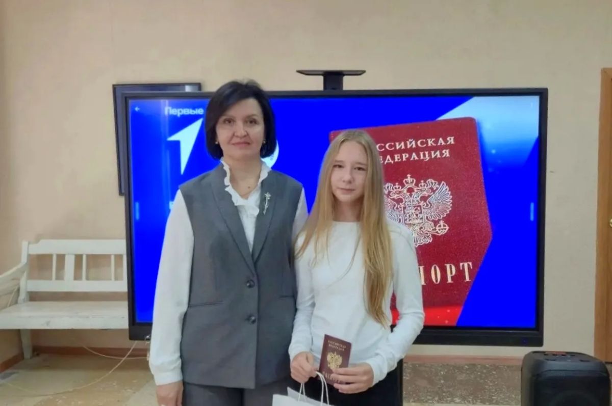 Любовь и уважение: к Дню Государственного флага Российской Федерации Сухоложская ТИК, городской молодёжный центр Сухого Лога и Движение Первых организовали праздничные акции Любовь и уважение: к Дню Государственного флага Российской Федерации Сухоложская ТИК, городской молодёжный центр Сухого Лога и Движение Первых организовали праздничные акции