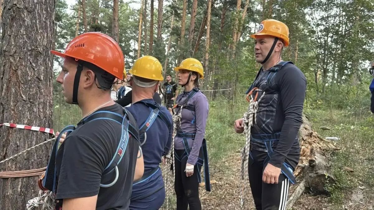 «Вершины мужества»: проверка огнеборцев на прочность «Вершины мужества»: проверка огнеборцев на прочность