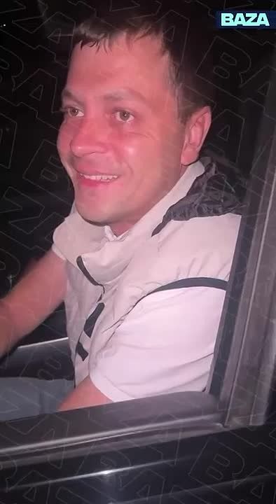 А вот и видео с кандидатом в депутаты думы Артемовского округа Свердловской области Сергея Данылюка после его ночного прорыва на парковку ОМВД