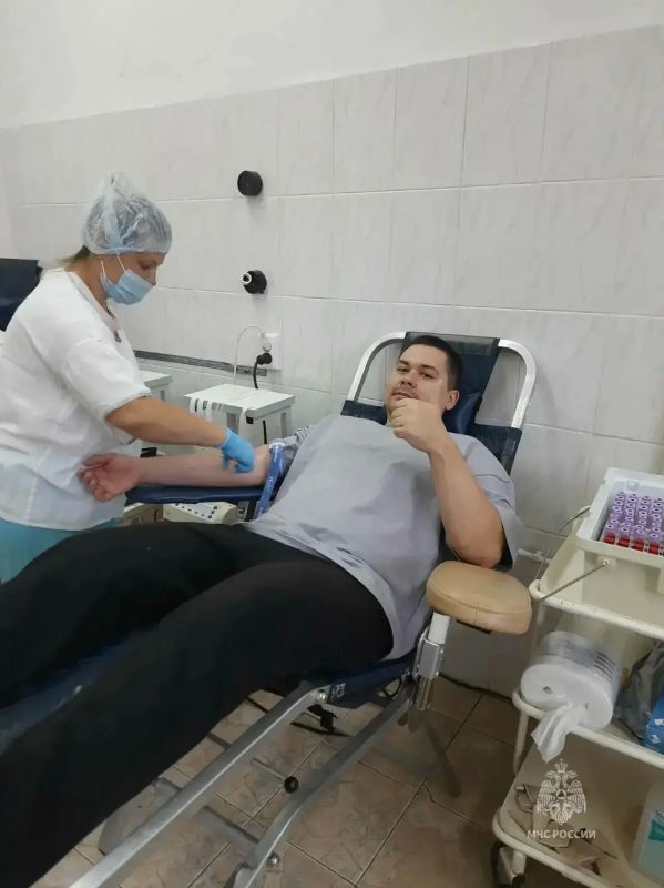 Свердловские спасатели приняли участие в донорской акции Свердловские спасатели приняли участие в донорской акции
