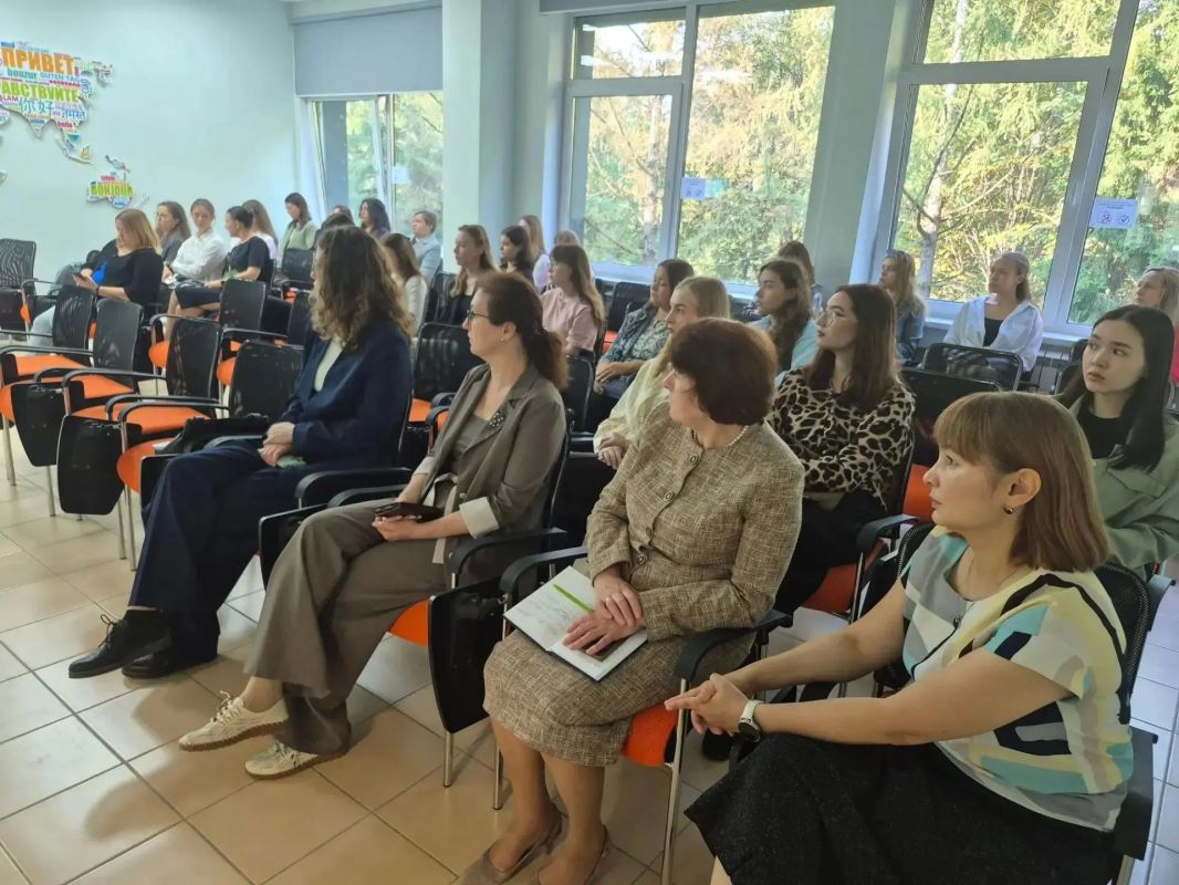 Сразу 27 тематических площадок работали во время Областного августовского педагогического совещания Сразу 27 тематических площадок работали во время Областного августовского педагогического совещания