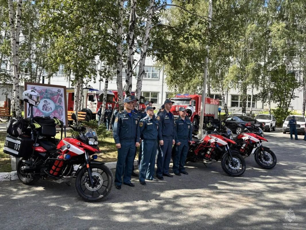 Строевой смотр техники и личного состава: готовность к обеспечению безопасности Строевой смотр техники и личного состава: готовность к обеспечению безопасности