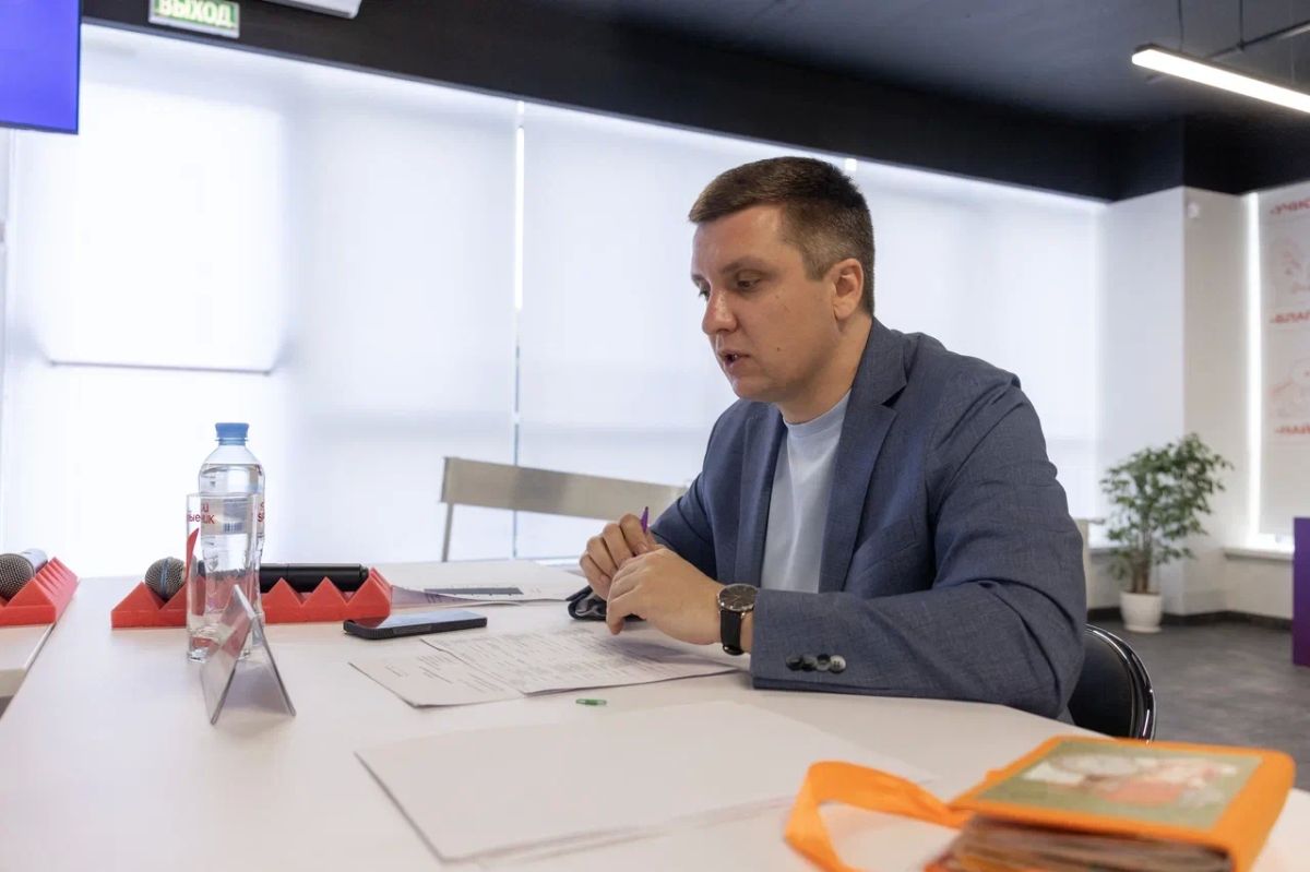 Заместитель Министра образования Свердловской области Никита Сафин обозначил приоритеты воспитательной работы на совещании в Доме Первых