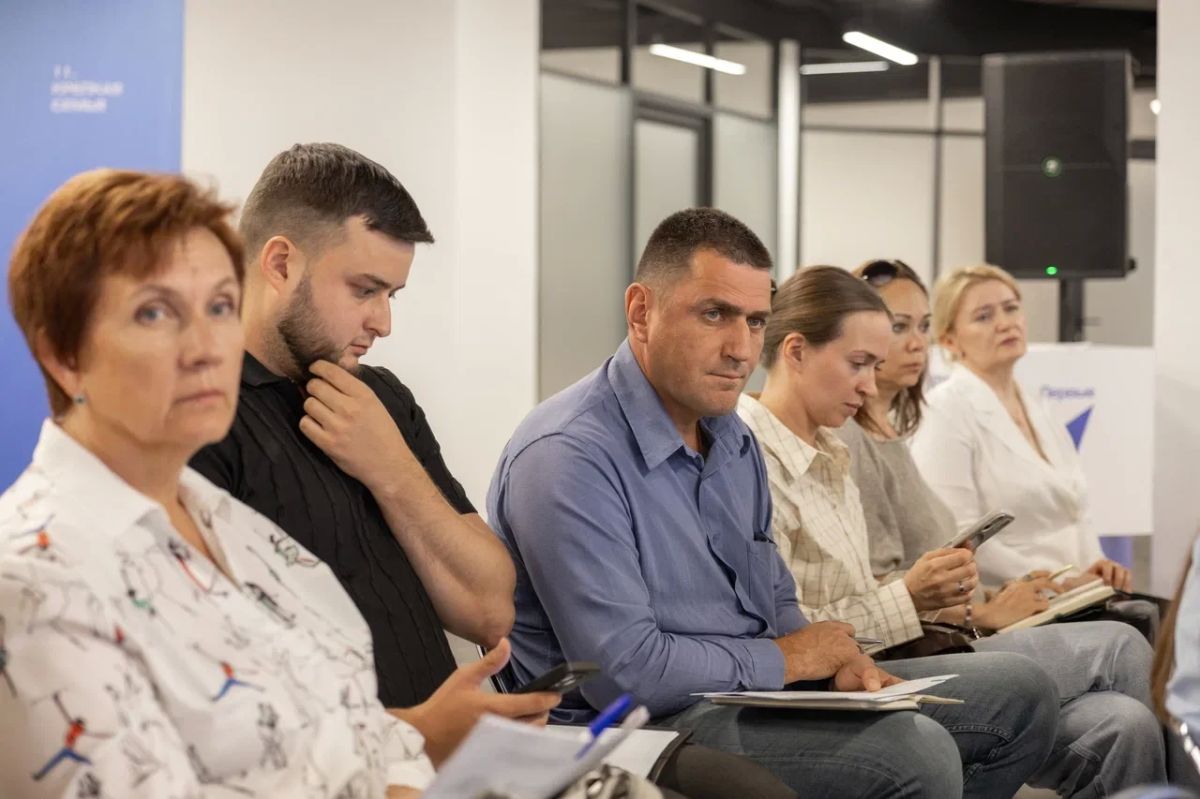Заместитель Министра образования Свердловской области Никита Сафин обозначил приоритеты воспитательной работы на совещании в Доме Первых Заместитель Министра образования Свердловской области Никита Сафин обозначил приоритеты воспитательной работы на совещании в Доме Первых