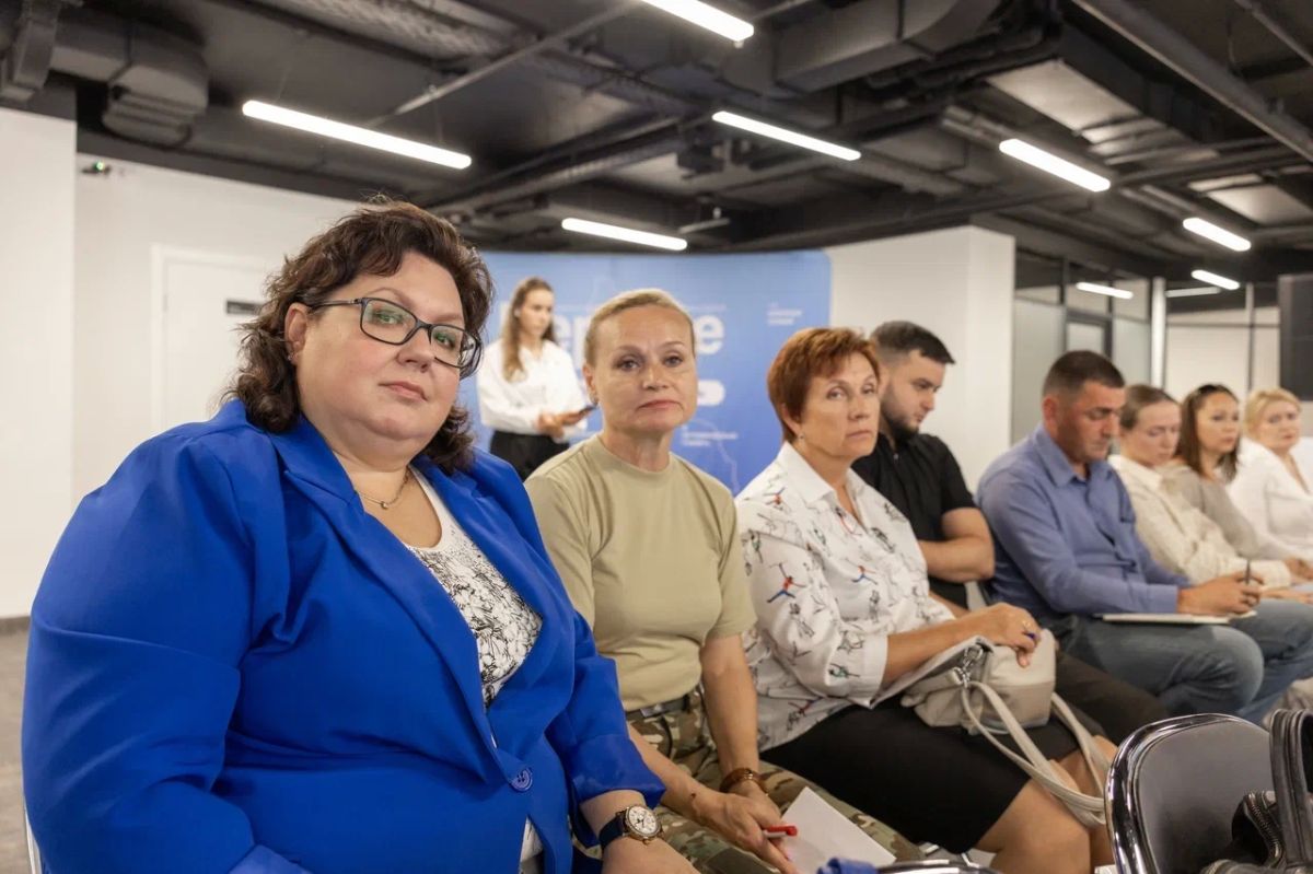 Заместитель Министра образования Свердловской области Никита Сафин обозначил приоритеты воспитательной работы на совещании в Доме Первых Заместитель Министра образования Свердловской области Никита Сафин обозначил приоритеты воспитательной работы на совещании в Доме Первых