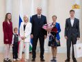 Эксперты и многодетные родители оценили новые меры поддержки семей, которые презентовал накануне губернатор Денис Паслер