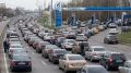 В Екатеринбурге на Амундсена образовалась километровая пробка изза желающих заправиться