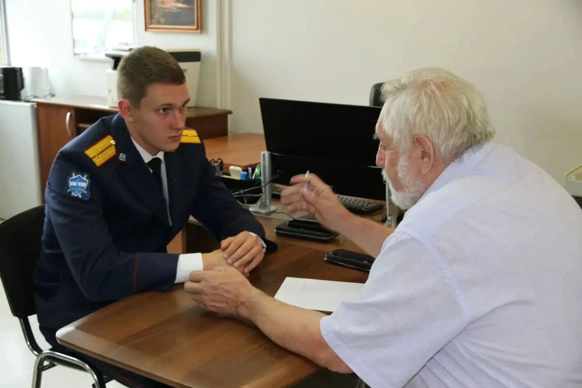Член Президиума Национальной Ассоциации организаций ветеранов следственных органов «Союз ветеранов следствия», председатель региональной общественной организации «Союз ветеранов следствия» Свердловской области Е.М. Агафонов... Член Президиума Национальной Ассоциации организаций ветеранов следственных органов «Союз ветеранов следствия», председатель региональной общественной организации «Союз ветеранов следствия» Свердловской области Е.М. Агафонов...