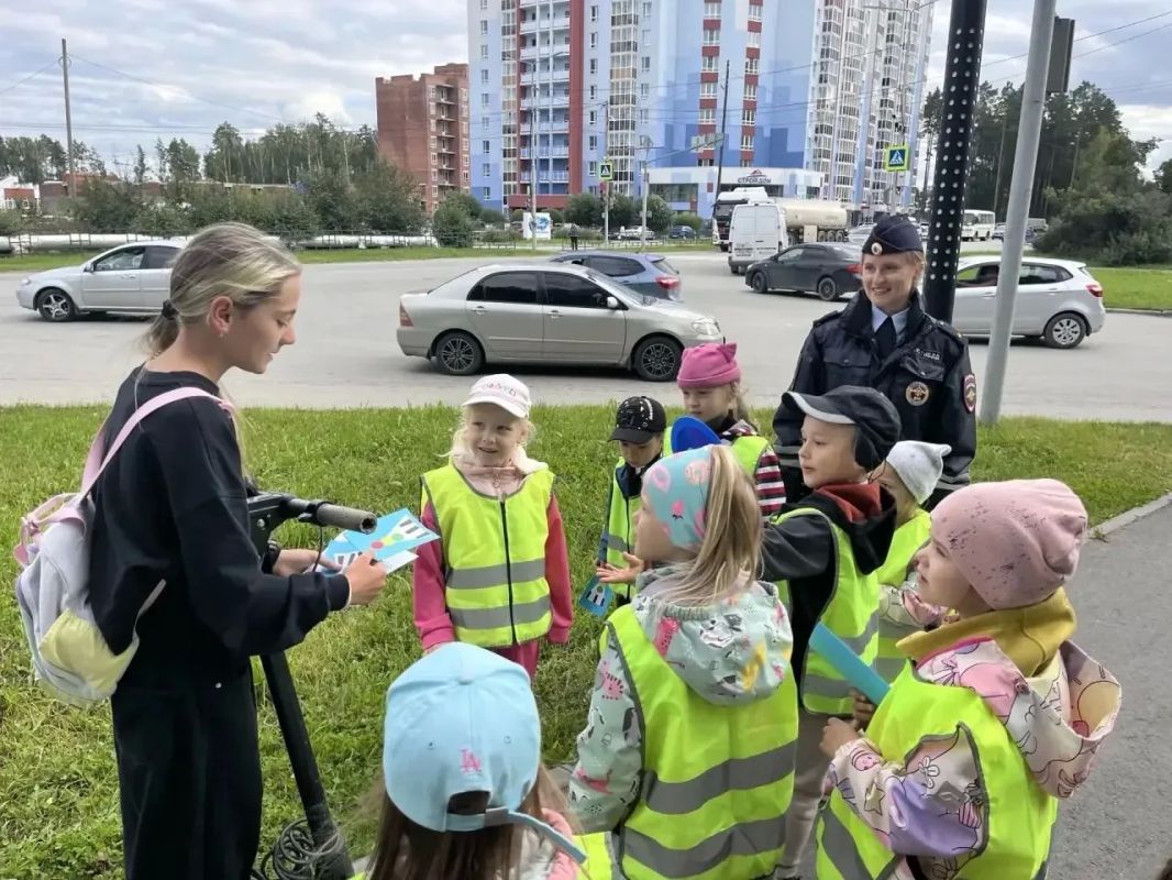 В Свердловской области проходят просветительские акции для велосипедистов и пользователей СИМ В Свердловской области проходят просветительские акции для велосипедистов и пользователей СИМ