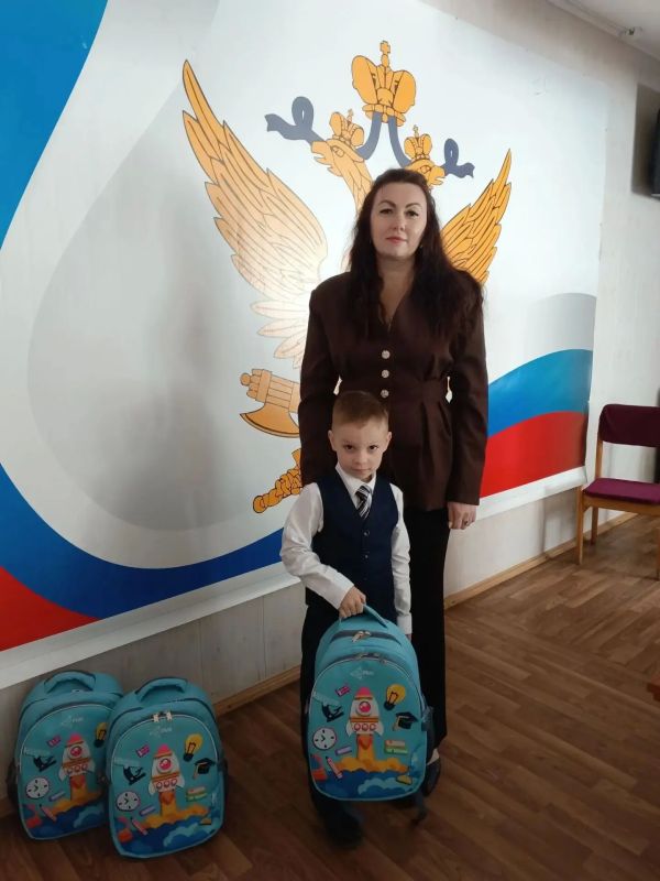 В ИК-53 поздравили будущих первоклассников в рамках акции «Собери ребёнка в школу» В ИК-53 поздравили будущих первоклассников в рамках акции «Собери ребёнка в школу»