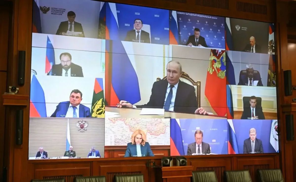 Три города Уральского федерального округа получат звание "Город трудовой доблести" Три города Уральского федерального округа получат звание "Город трудовой доблести"