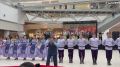 Чак-чак, пляски и полный атриум: как Екатеринбург отмечал День татарской культуры В «Веер Молл» на Космонавтов собрались сотни горожан — татарская диаспора Урала устроила настоящий праздник. На сцене выступал Государственный...