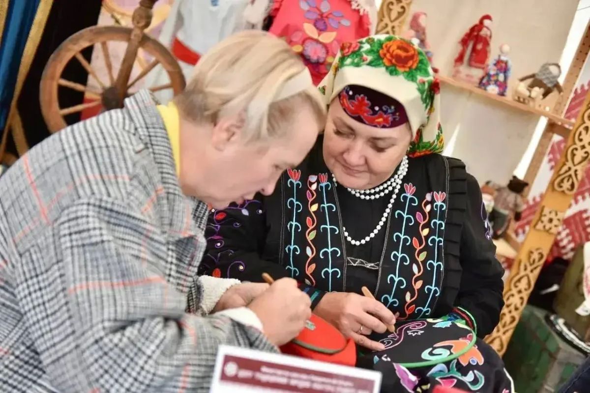 Свердловская область отмечает День народов Среднего Урала Свердловская область отмечает День народов Среднего Урала