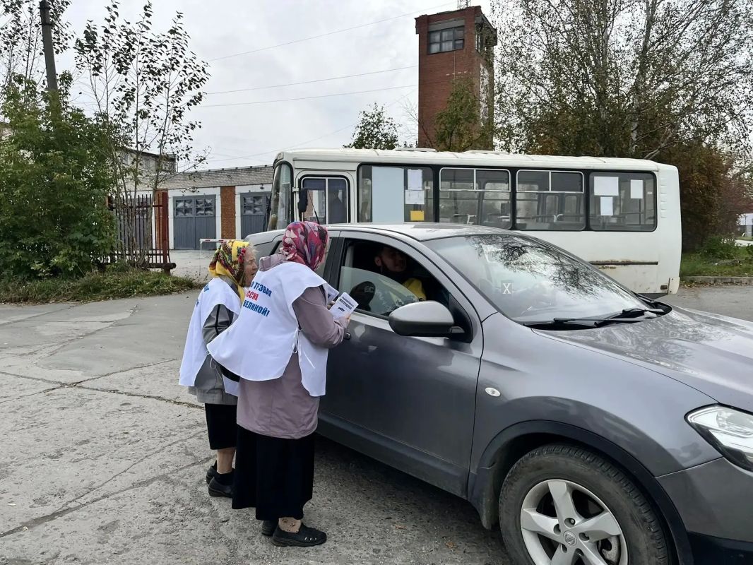 В День трезвости автоинспекторы в Свердловской области напоминают водителям о недопустимости алкоголя за рулем В День трезвости автоинспекторы в Свердловской области напоминают водителям о недопустимости алкоголя за рулем