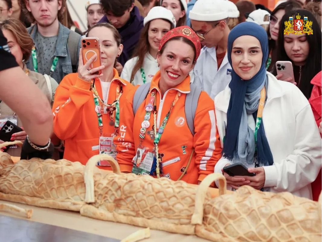 Первое масштабное блюдо фестиваля «Вкус народов мира» на МФМ–2026 готово! Первое масштабное блюдо фестиваля «Вкус народов мира» на МФМ–2026 готово!