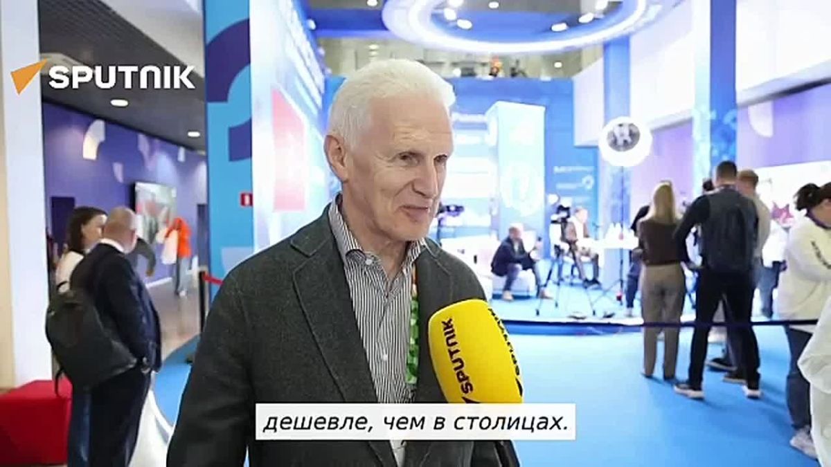Иностранных студентов привлекает в РФ не только качественное образование, но и жизнь в независимой стране, заявил