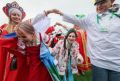 Шествие молодежи мира объединило десять тысяч участников в национальных костюмах