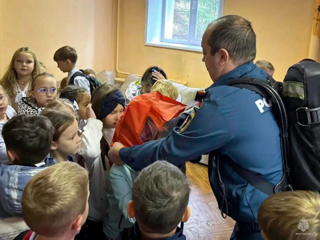 Шаг навстречу профессии пожарного Шаг навстречу профессии пожарного