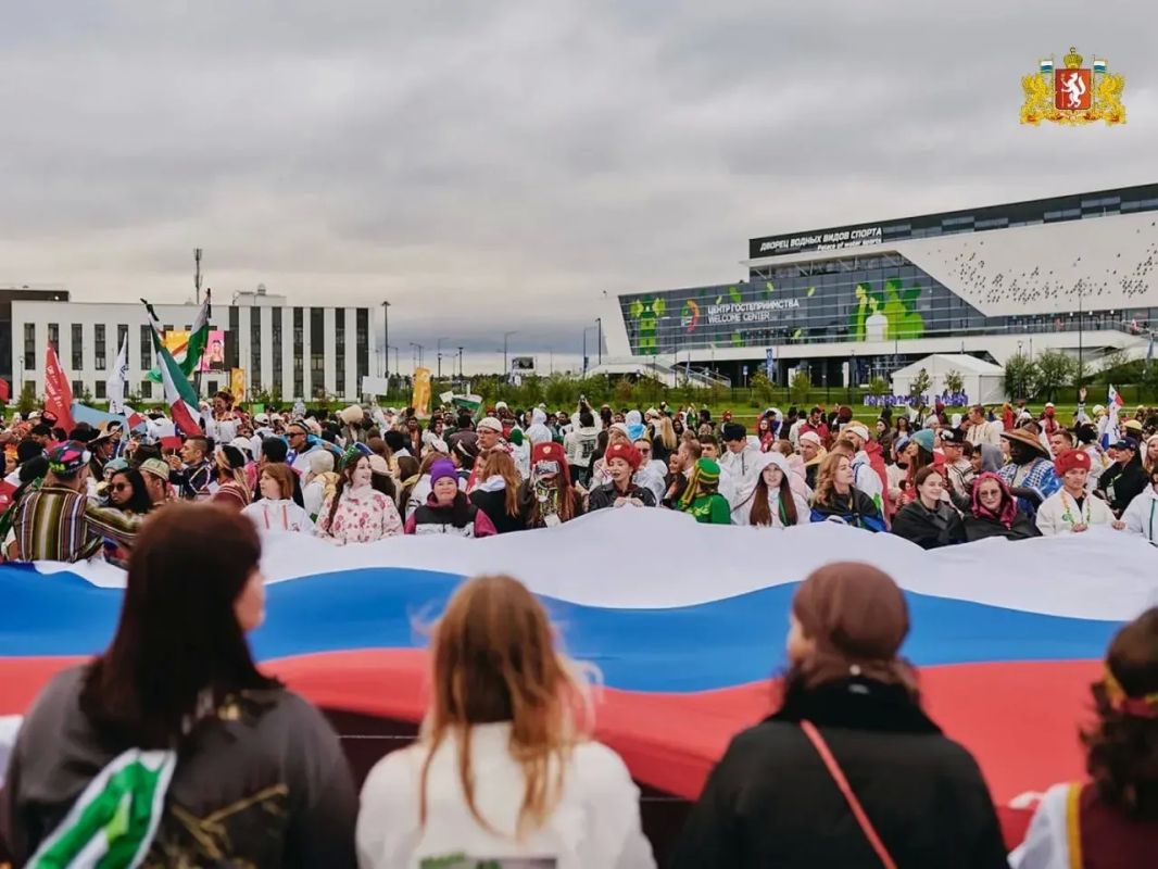 Ещё немного о шествии молодежи, которое вчера прошло на МФМ Ещё немного о шествии молодежи, которое вчера прошло на МФМ