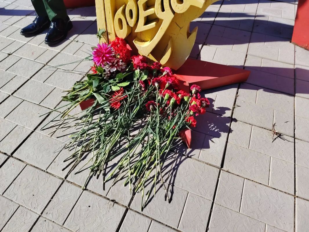 В Дарасуне открыли мини-парк «Зелёный луг» в память о героях В Дарасуне открыли мини-парк «Зелёный луг» в память о героях