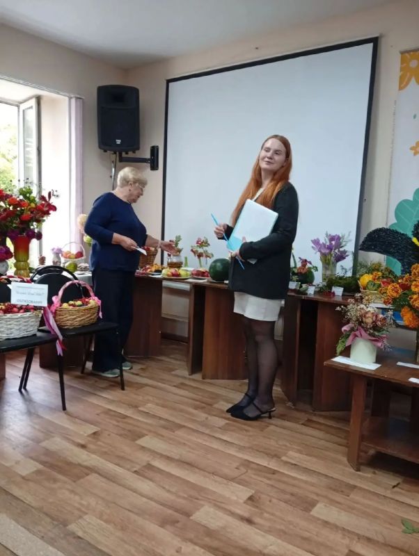 «Осеннее застолье» для души: ветераны ИК-6 поделились урожаем талантов на выставке «Золотая осень» «Осеннее застолье» для души: ветераны ИК-6 поделились урожаем талантов на выставке «Золотая осень»