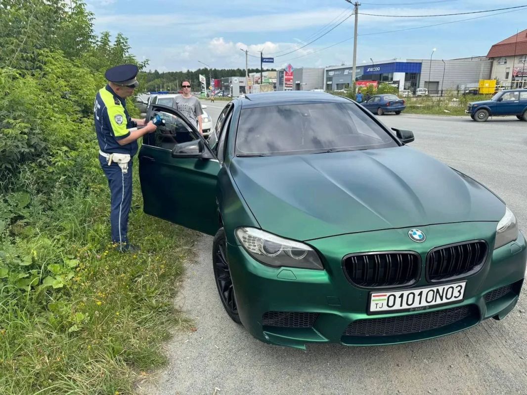В Свердловской области более пятисот водителей, проигнорировавших требования о снятии тонировки, привлечены к ответственности за неповиновение автоинспекторам В Свердловской области более пятисот водителей, проигнорировавших требования о снятии тонировки, привлечены к ответственности за неповиновение автоинспекторам