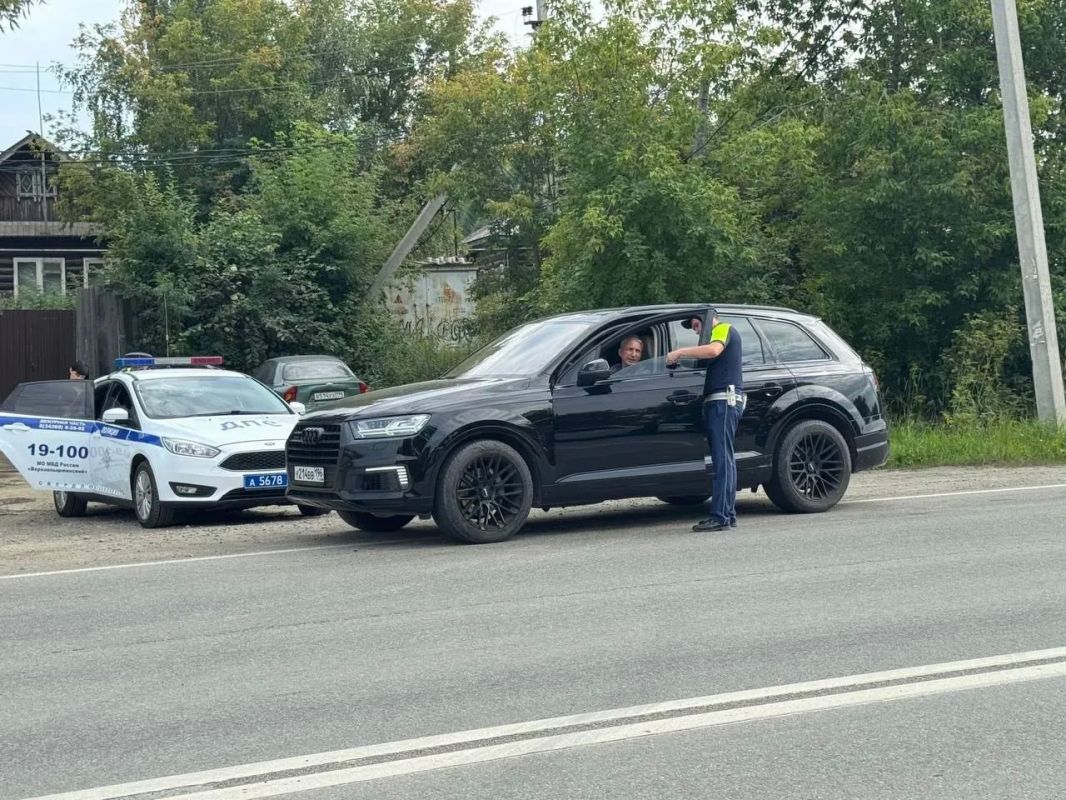 В Свердловской области более пятисот водителей, проигнорировавших требования о снятии тонировки, привлечены к ответственности за неповиновение автоинспекторам В Свердловской области более пятисот водителей, проигнорировавших требования о снятии тонировки, привлечены к ответственности за неповиновение автоинспекторам