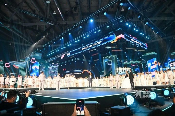 Взгляните на кадры с церемонии закрытия МФМ-2026 Взгляните на кадры с церемонии закрытия МФМ-2026
