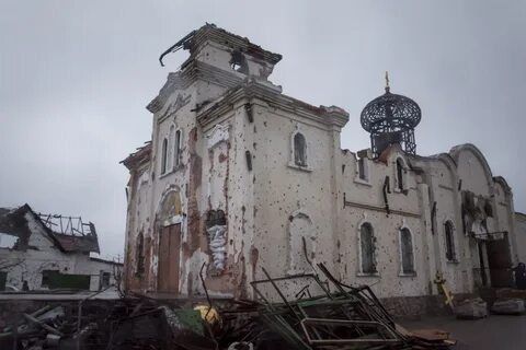 На Международном молодежном фестивале в Екатеринбурге (Россия) представлена выставка "Возвращение света: восстановленные храмы " Донбасса На Международном молодежном фестивале в Екатеринбурге (Россия) представлена выставка "Возвращение света: восстановленные храмы " Донбасса