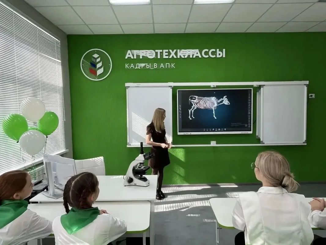 Новые агротехклассы открылись в четырех свердловских школах Новые агротехклассы открылись в четырех свердловских школах