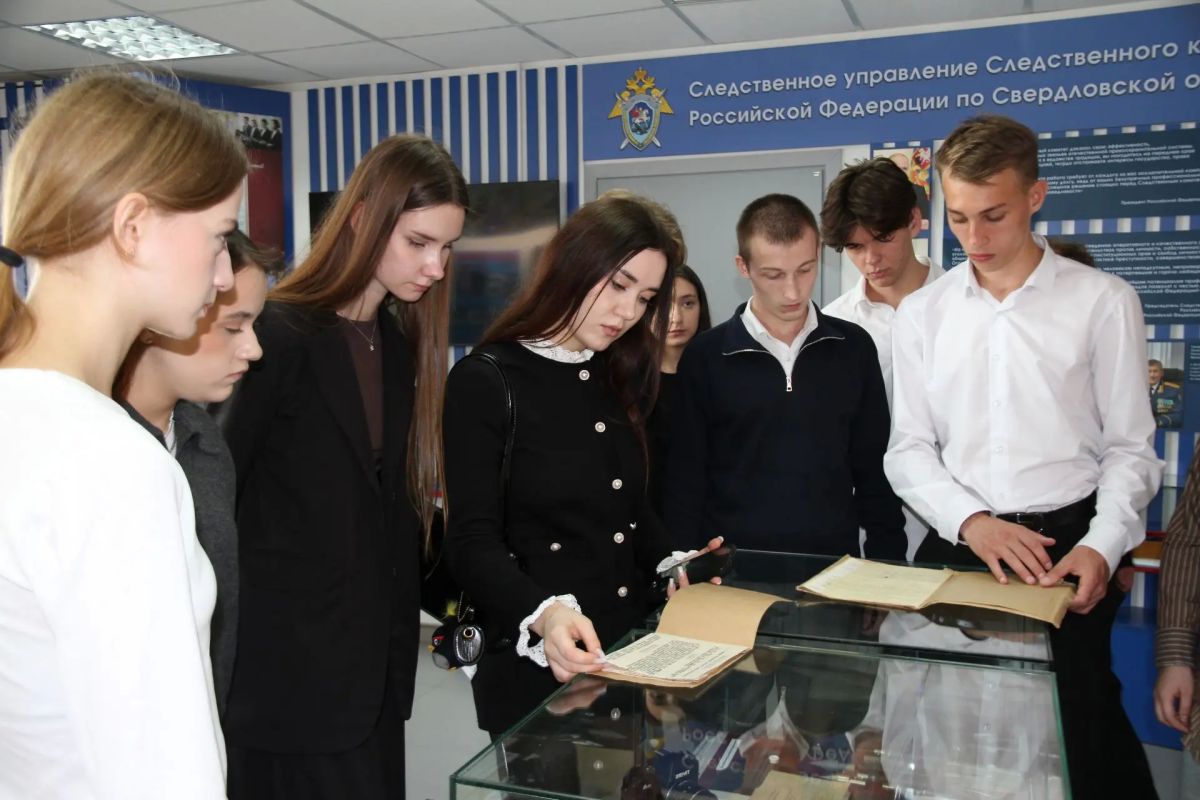 В музее следствия проведена экскурсия для студентов В музее следствия проведена экскурсия для студентов