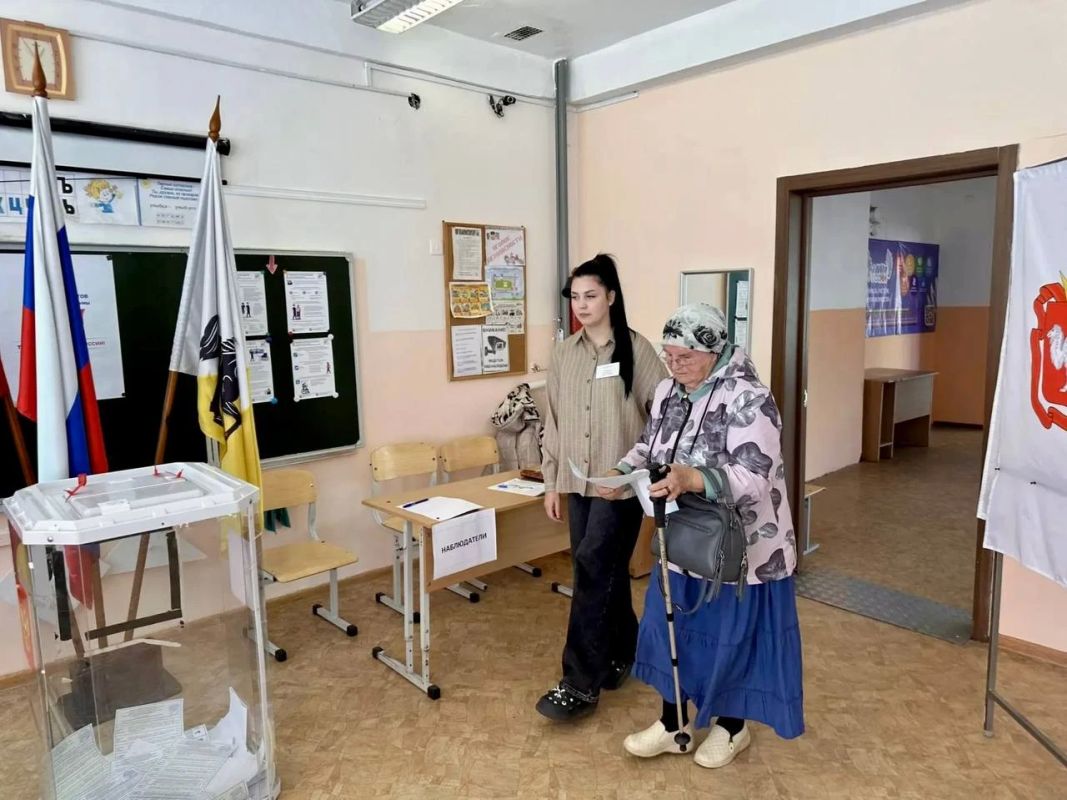 Избирательные участки в УрФО закрылись, завершилось трехдневное голосование Избирательные участки в УрФО закрылись, завершилось трехдневное голосование