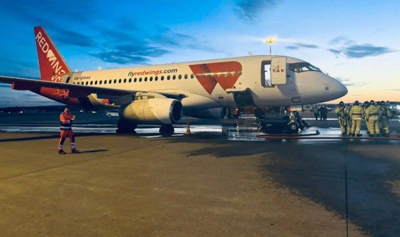 В Екатеринбурге самолет Red Wings задымился перед вылетом из Кольцово