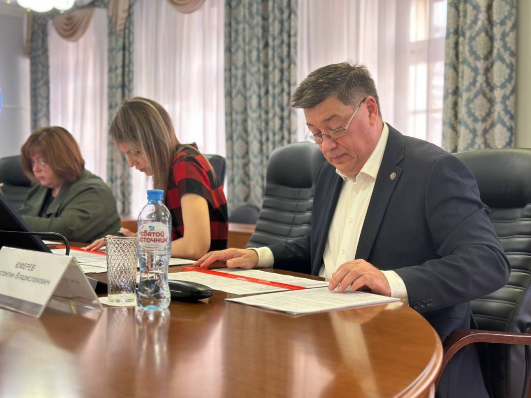 Свердловский избирком принял постановление о результатах выборов в Законодательное Собрание области по единому округу на заседании 23 сентября 2026 года Свердловский избирком принял постановление о результатах выборов в Законодательное Собрание области по единому округу на заседании 23 сентября 2026 года