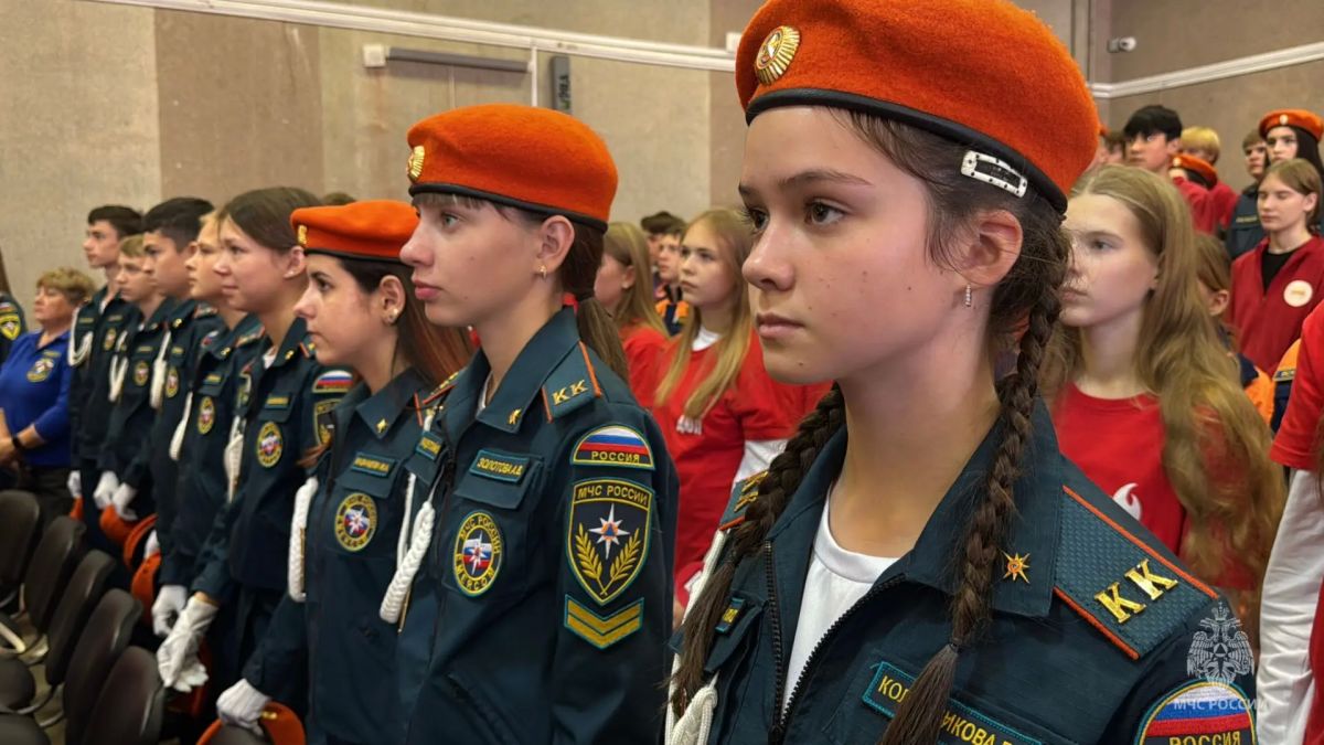 Юные пожарные Свердловской области встретились на областном слёте Юные пожарные Свердловской области встретились на областном слёте