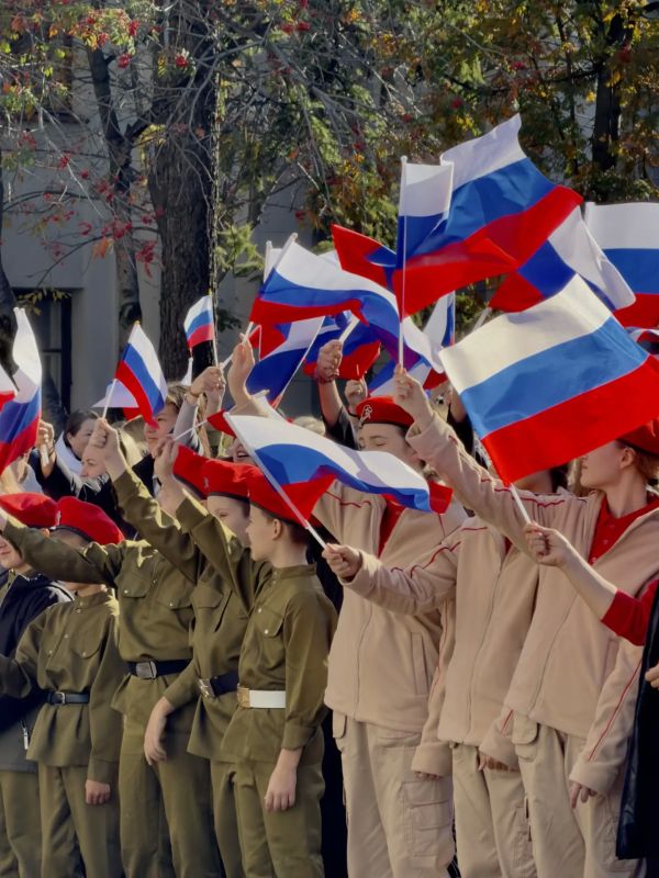 Сегодня — День воссоединения ДНР, ЛНР, Запорожской и Херсонской областей с Российской Федерацией! Сегодня — День воссоединения ДНР, ЛНР, Запорожской и Херсонской областей с Российской Федерацией!