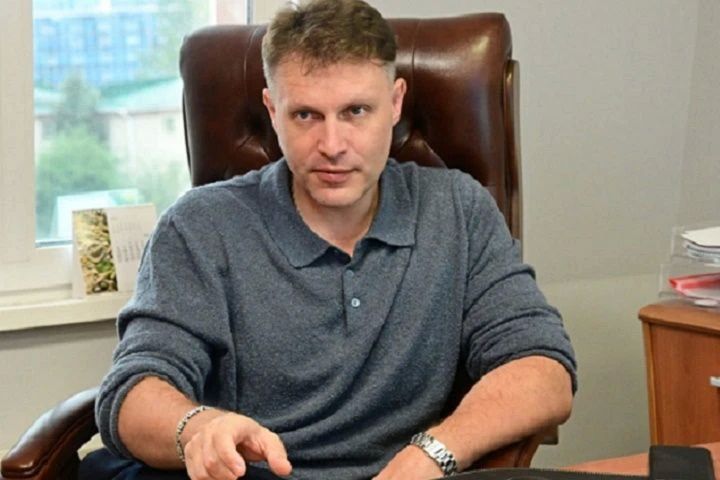 С поста замглавы свердловского Минздрава уходит Евгений Кустов