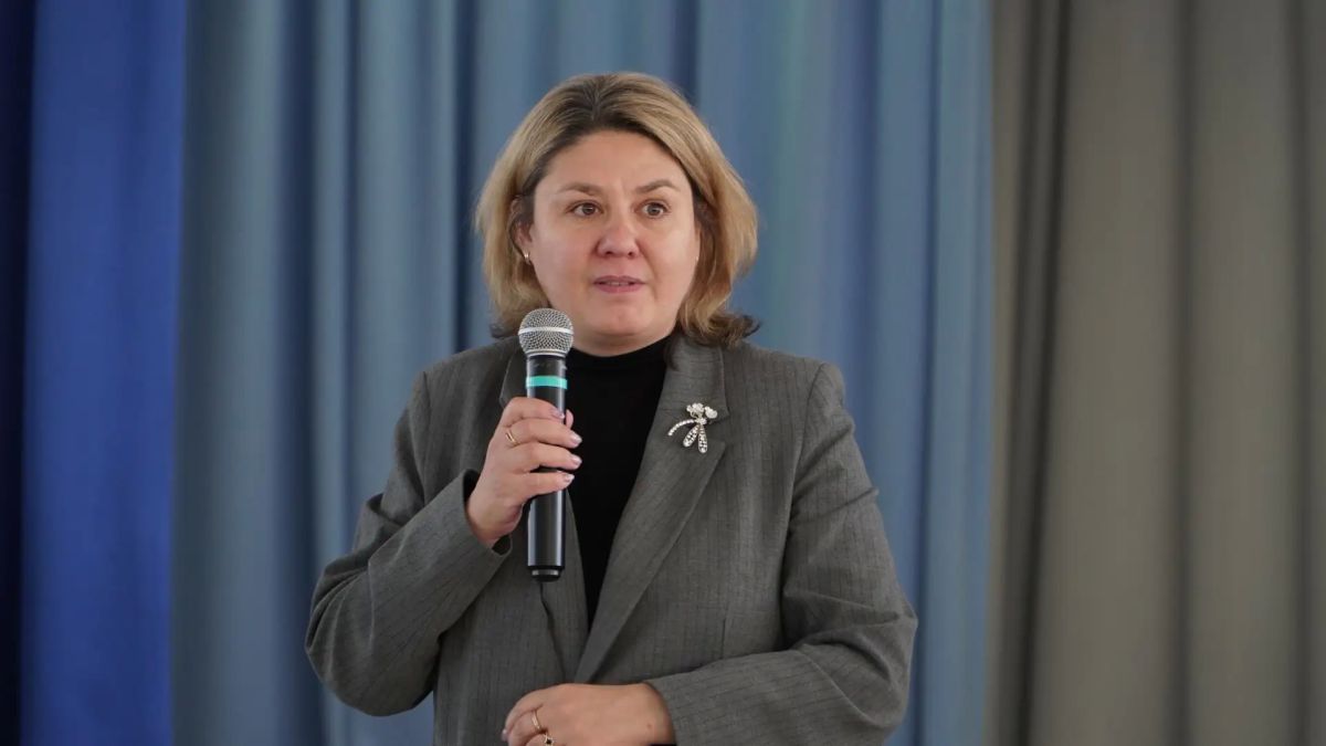 1 октября в Екатеринбурге состоялось традиционное ежегодное торжественное мероприятие, организованное Министерством образования Свердловской области в честь работников сферы образования, посвятивших свою профессиональную... 1 октября в Екатеринбурге состоялось традиционное ежегодное торжественное мероприятие, организованное Министерством образования Свердловской области в честь работников сферы образования, посвятивших свою профессиональную...